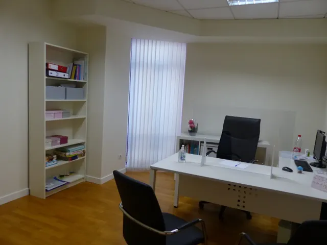 BAJADA DE PRECIO ¡¡¡¡¡     OFICINAS EN VENTA EN PLENO CORAZON DE LA CIUDAD — 16