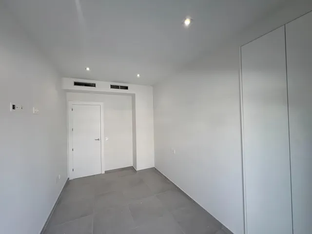NUEVA VILLA CON PISCINA PRIVADA — 11