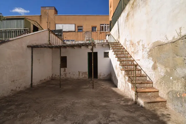 Casa  con patio   en Inca — 17