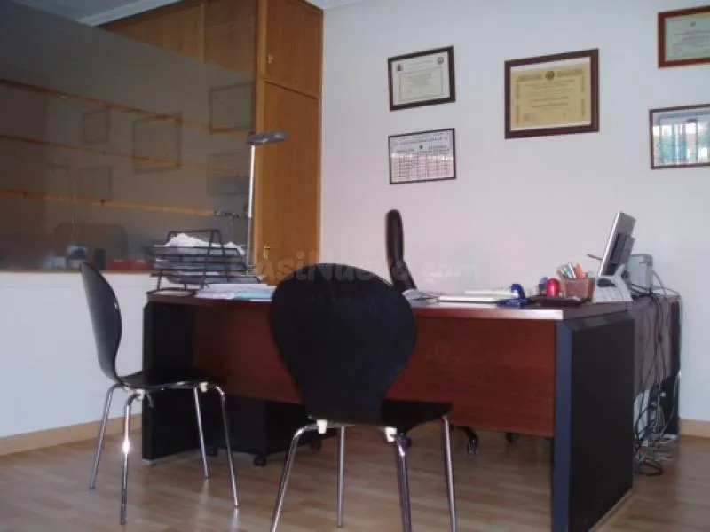 Venta de oficina en el centro junto la Plaza Juan XXIII