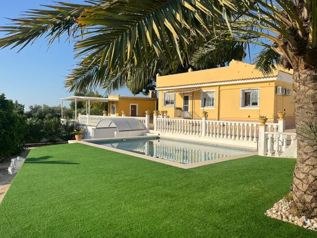 Villa 6 habitaciones 341m² en venta - Costa blanca