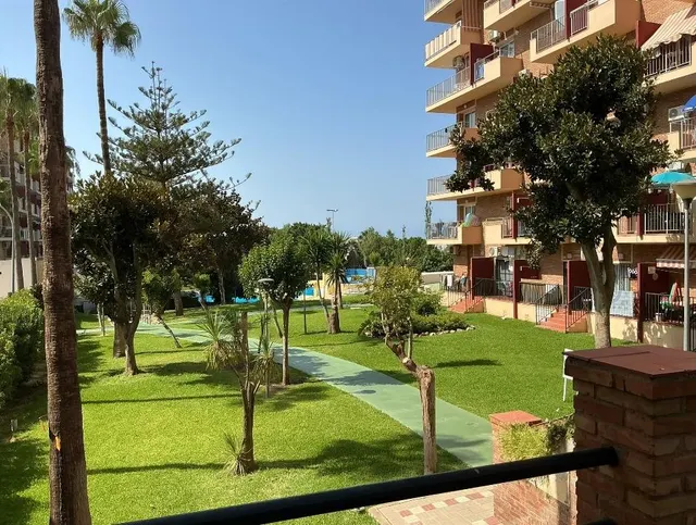 Estudio reformado con licencia turistica en Gamonal, Benalmadena — 16