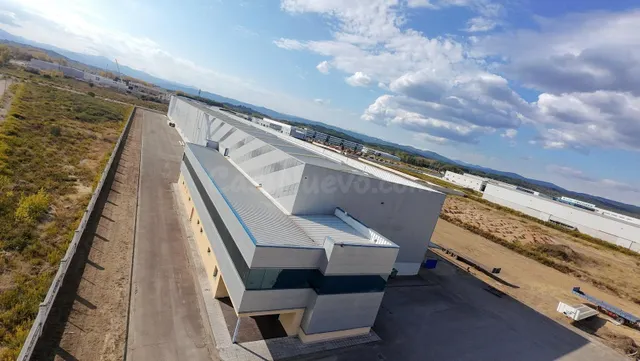 SE VENDE NAVE EN EL POLIGONO INDUSTRIAL DE CUBILLOS DEL SIL 