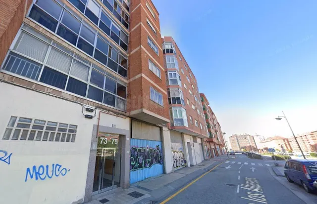 Se vende piso OKUPADO en Calle Alfareros Nº 73 Burgos (Burgo - foto 2