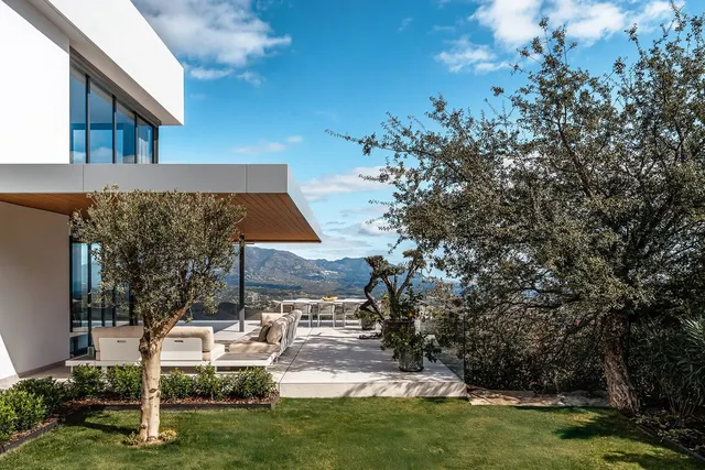Chalet 6 habitaciones 640m² en venta - Ojen pueblo — 30