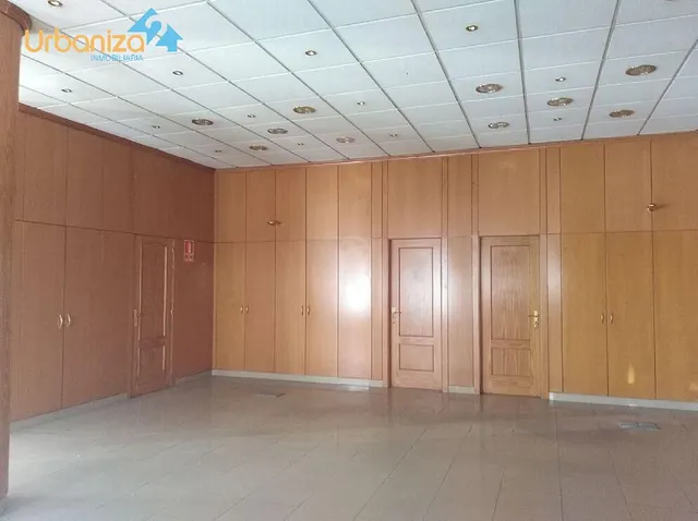 Oportunidad de Inversión: Local Comercial en Badajoz — 3