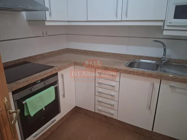 VIVIENDA EN ALQUILER EN ZONA FUENTE DEL PARQUE — 12