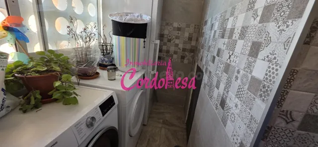 Amplio y Luminoso Piso en Fuensanta, Córdoba por €165,000 — 3