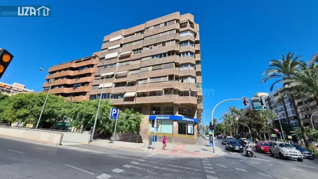 Piso en venta para reformar en una de las mejores zonas de A