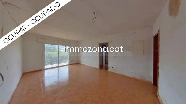 CASA OCUPADA DE 138 M2, 3 habitaciones, EN LA C/ ESCACIA, VI