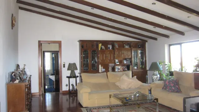 URBANIZACION LA MINA, SE VENDE CHALET — 23