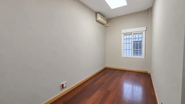 ¡INVERSORES! VENTA DE DOS PISOS UNIDOS A REFORMAR DE 3 DORMITORIOS Y 2 BAÑOS CADA UNO MUY CERCA DEL RETIRO — 25