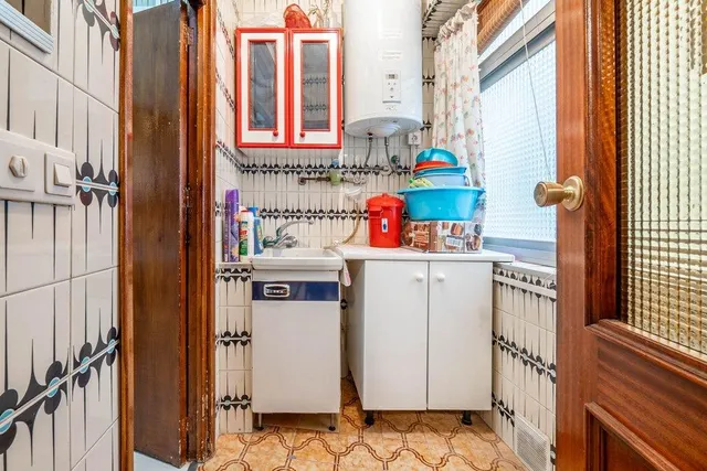 Pisazo en venta en calle Obispo Hurtado — 36