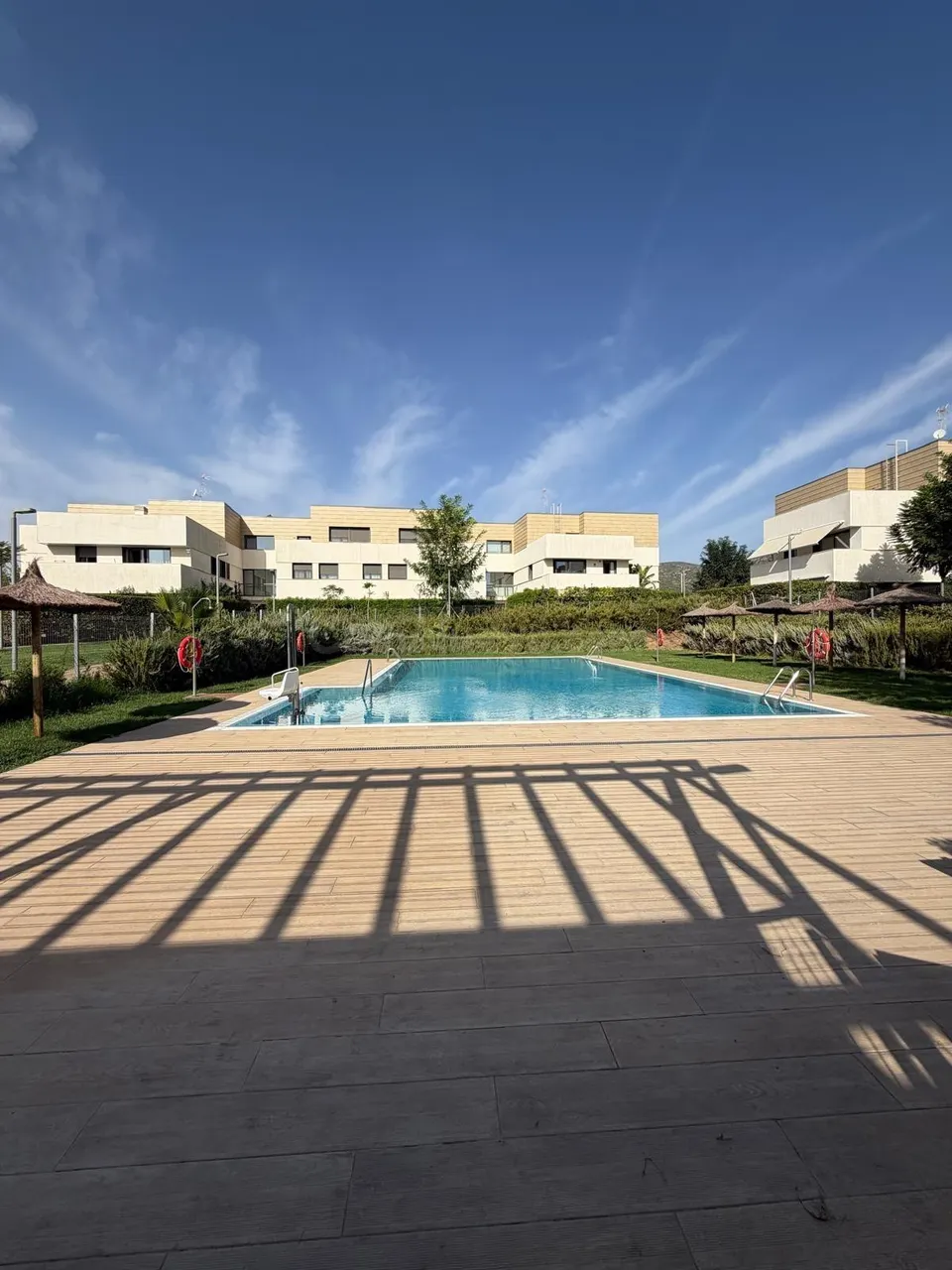 Exclusivo Ático con Vistas Panorámicas y Dos Terrazas