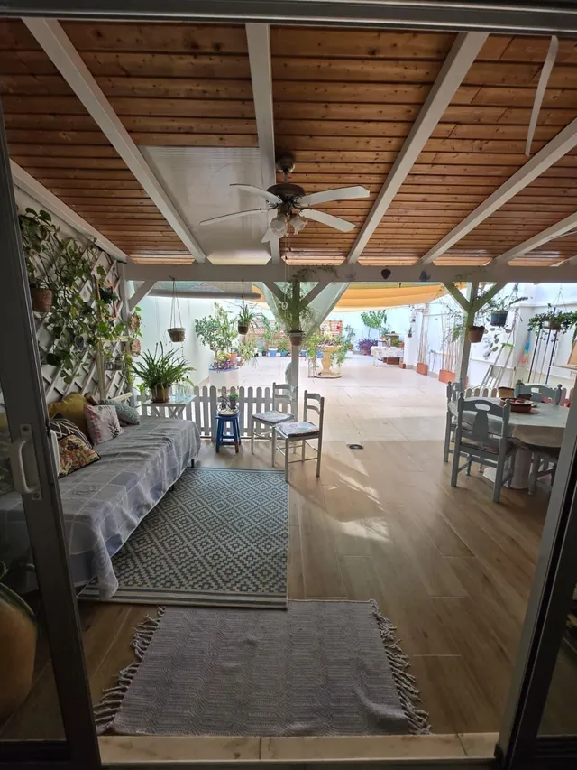 Precioso apartamento totalmente reformado con gran terraza — 10