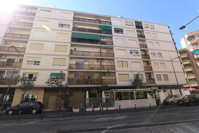 Apartamento recientemente reformado al lado del mar !!! — 48
