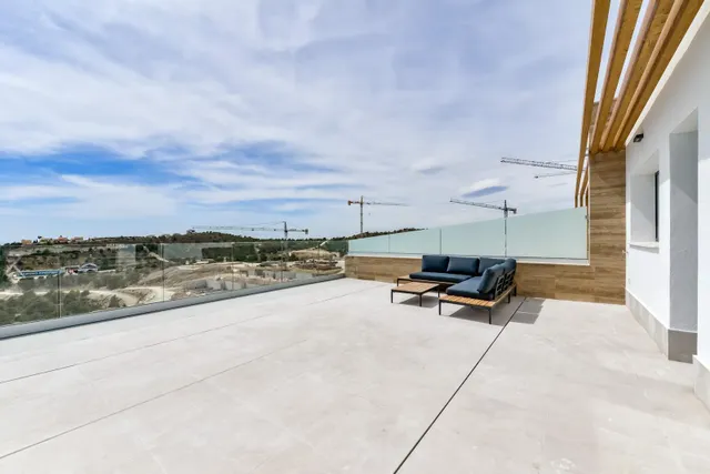 FABULOSO ÁTICO EN RESIDENCIAL DE LUJO CON VISTAS AL MAR EN FINESTRAT. — 44