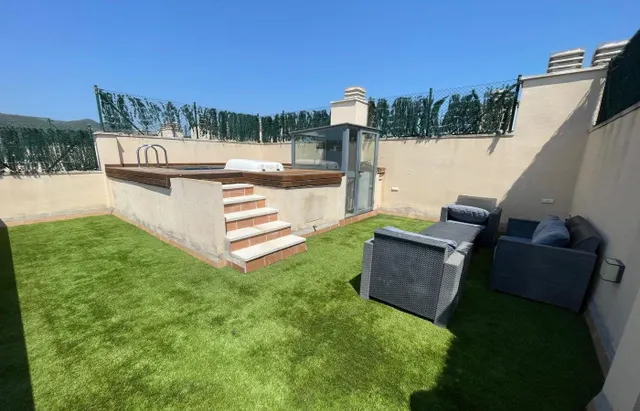 DISFRUTA DE ESTE ÁTICO CON PISCINA PRIVADA , CON VISTAS A LA - foto 2