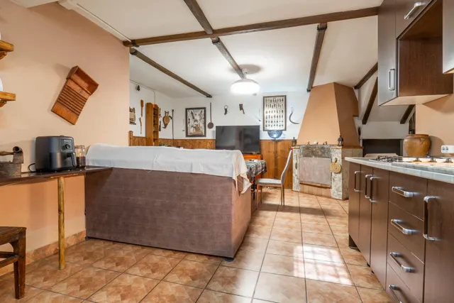 EXCLUSIVA VIVIENDA CON PISCINA PRIVADA EN URBANIZACIÓN "EL TORREÓN" EN ALBOLOTE. — 25