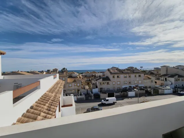 ATICO ENCANTADOR  CON GARAJE Y SOLARIUM PROPIO CON BONITAS VISTAS AL MAR EN ORIHUELA COSTA !!! — 36