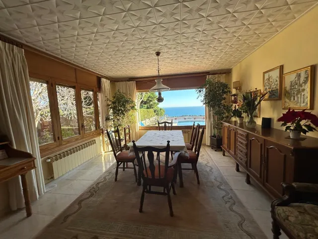 Encantadora villa con vistas al mar y piscina en una ubicaci - foto 4