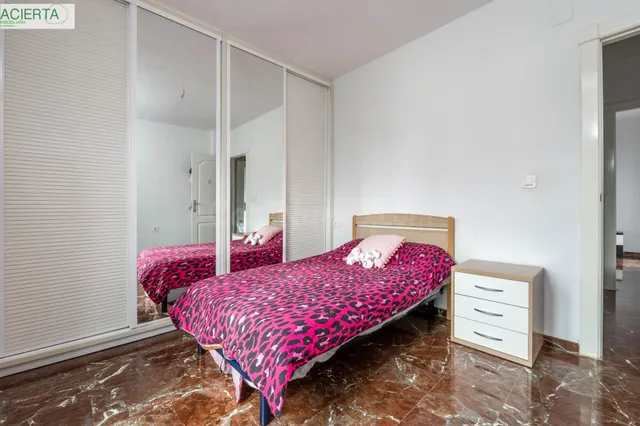 Encantadora Casa Reformada en Ogijares con Vistas y Espacios para Disfrutar — 5