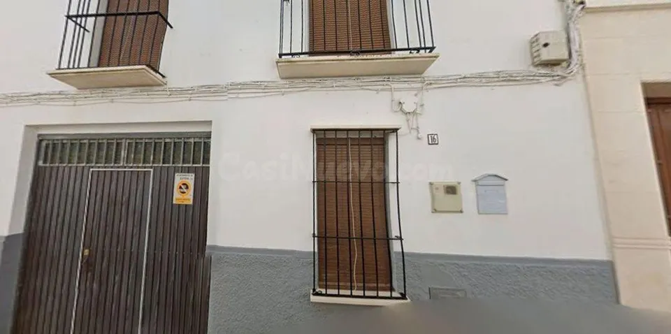 SE VENDE CASA OKUPADA en Calle SAN JUAN Nº 16 Estepa (Sevilla)