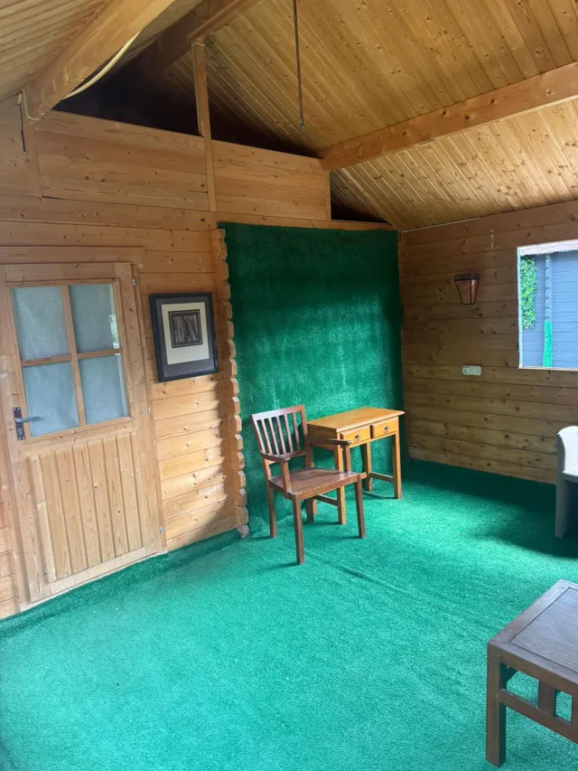 Esta es tu oportunidad de tener la mejor discoteca de la Vega Baja (Cox-Albatera) . Discoteca con Piscina , Jardines  , Cabañas Vip , Sala interior . Con un total de  3000 m2  totalmente montados , c — 16