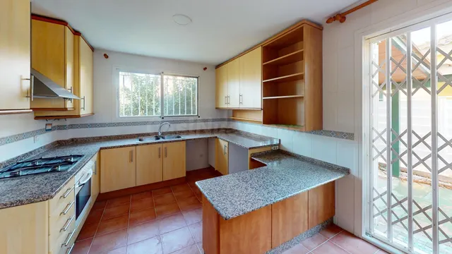 Chalet independiente en Urbanización Vall de Lliria — 3
