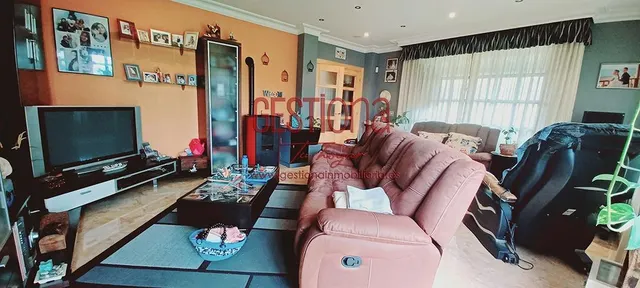 CHALET CON PISCINA PRIVADA. MERUELO. — 9