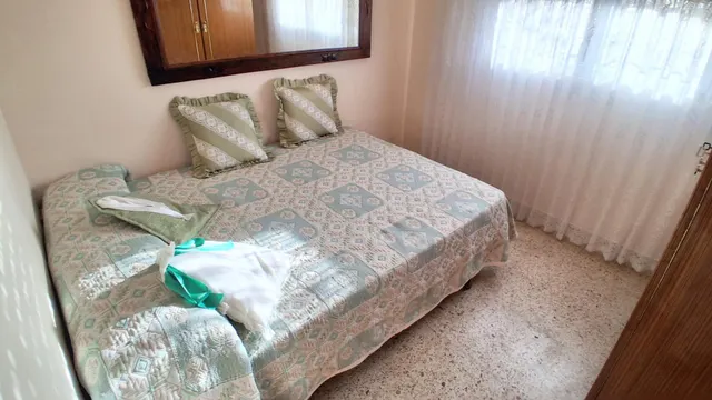 CASA CON TERRENO RÚSTICO VENTA ALMENARA DE TORMES. Urbis te ofrece una casa con terreno rústico en venta en Almenara de Tormes, Salamanca. — 42