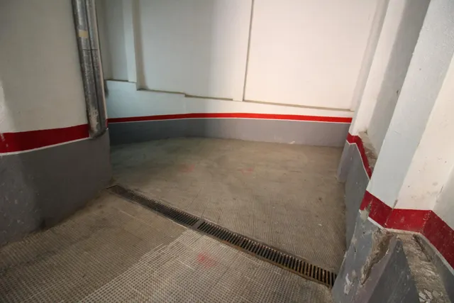 Plaza de parking de entidad bancaria en Torreblanca — 5