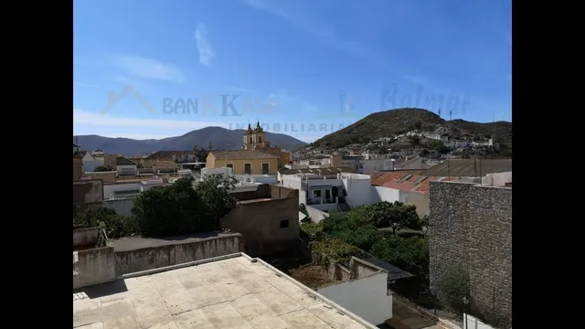 SE VENDE CASA ANTIGUA CON TERRENO DE 3 PLANTAS EN BERJA — 28