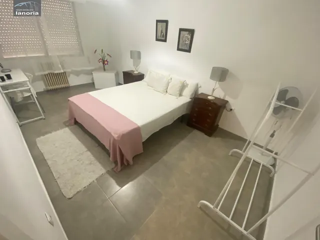 Grupo la Noria ALQUILA piso CON ascensor. 3 Dormitorios, 1 baño. Agua y parte calefacción incluida — 8