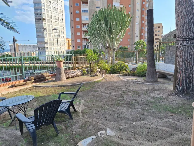 Imponente Chalet en Garbinet, Alicante - Oportunidad Única — 4