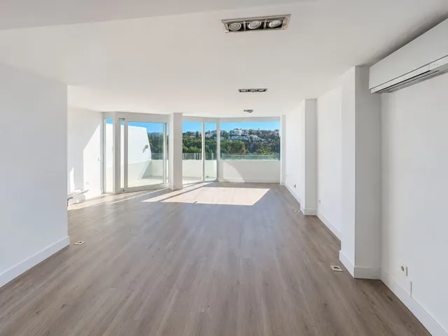 Adosado reformado  en venta con vistas panorámicas al golf en Torrequebrada, Benalmádena — 10