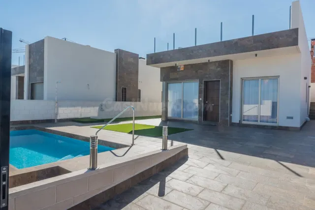 Villas de 3 dormitorios, solárium y piscina privada, zona Or - foto 4
