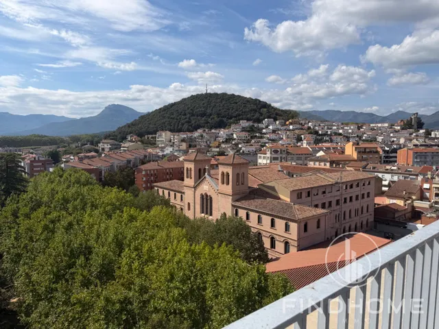 Piso 3 habitaciones 170m² en venta - Centre - plaça clarà — 38