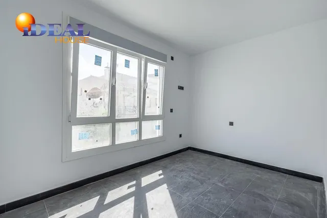 Edificio de nueva construcción en Churriana — 11