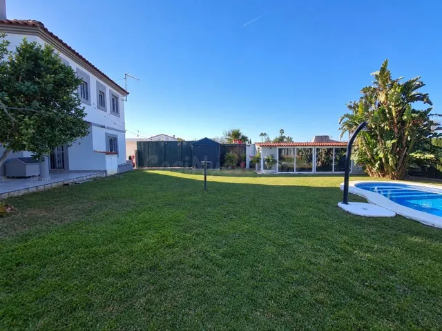 CHALET INDEPENDIENDIENTE EN PARCELA DE 1.450 M2, PISCINA Y A - foto 3