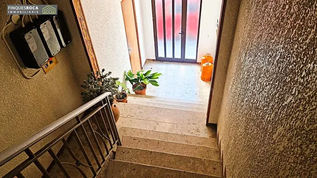 PISO GRANDE MUY CENTRICO PARA REFORMAR — 3