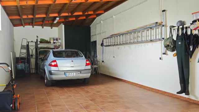 Impresionante Casa con Jardín, lista para entrar a vivir, en - foto 5
