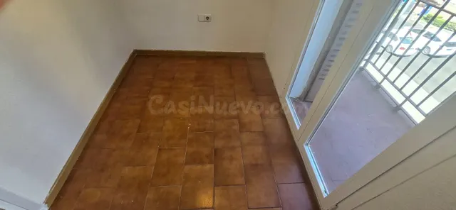 Alquiler de Piso Exterior en Trafalgar con Balcones y Terraza — 4