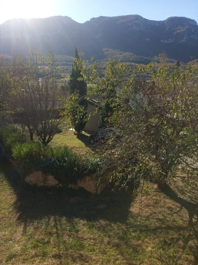 Céntrico !! Se Vende Chalet en Valle de Mena — 37