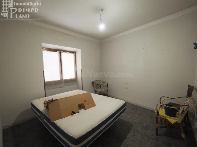 Se vende casa de 2 plantas con 363 metros cuadrados de suelo - foto 4