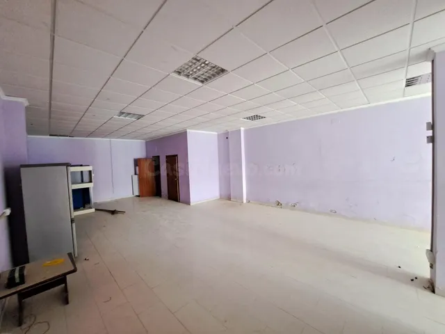 LOCAL COMERCIAL EN VENTA - foto 5