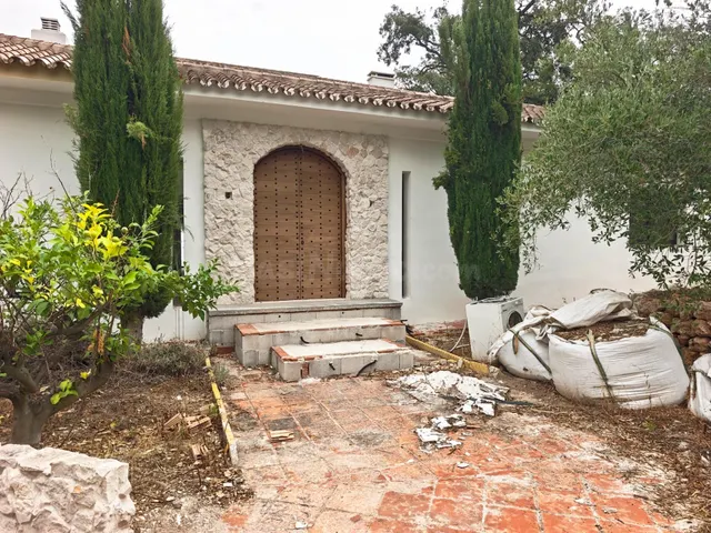 Villa semi reformada en la Mairena, 485m2 útiles, 3000m2 par - foto 3