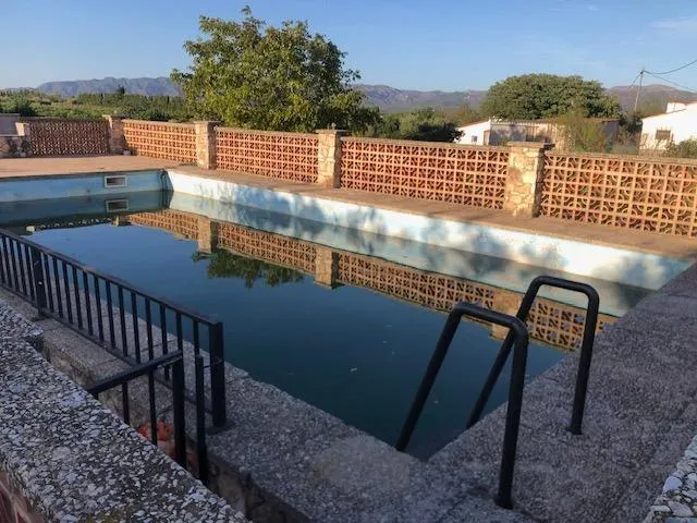 Casa con terreno y piscina en venta en Terrer Roig — 17