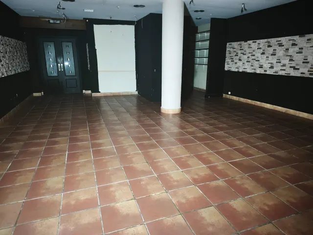 LOCAL COMERCIAL ACONDICIONADO COMO BAR O RESTAURANTE — 6