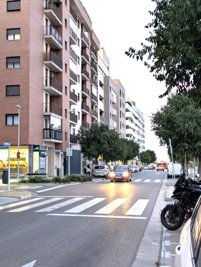 ALQUILER DE LOCAL EN  PARQUE VENECIA CALLE CARLO SCARPA — 5